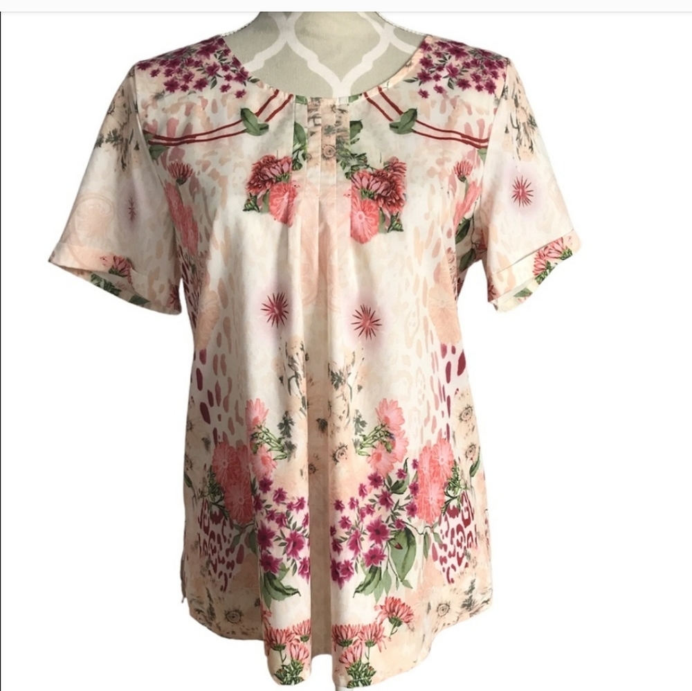 10/$10 Boho Floral & Animal Print Top M
